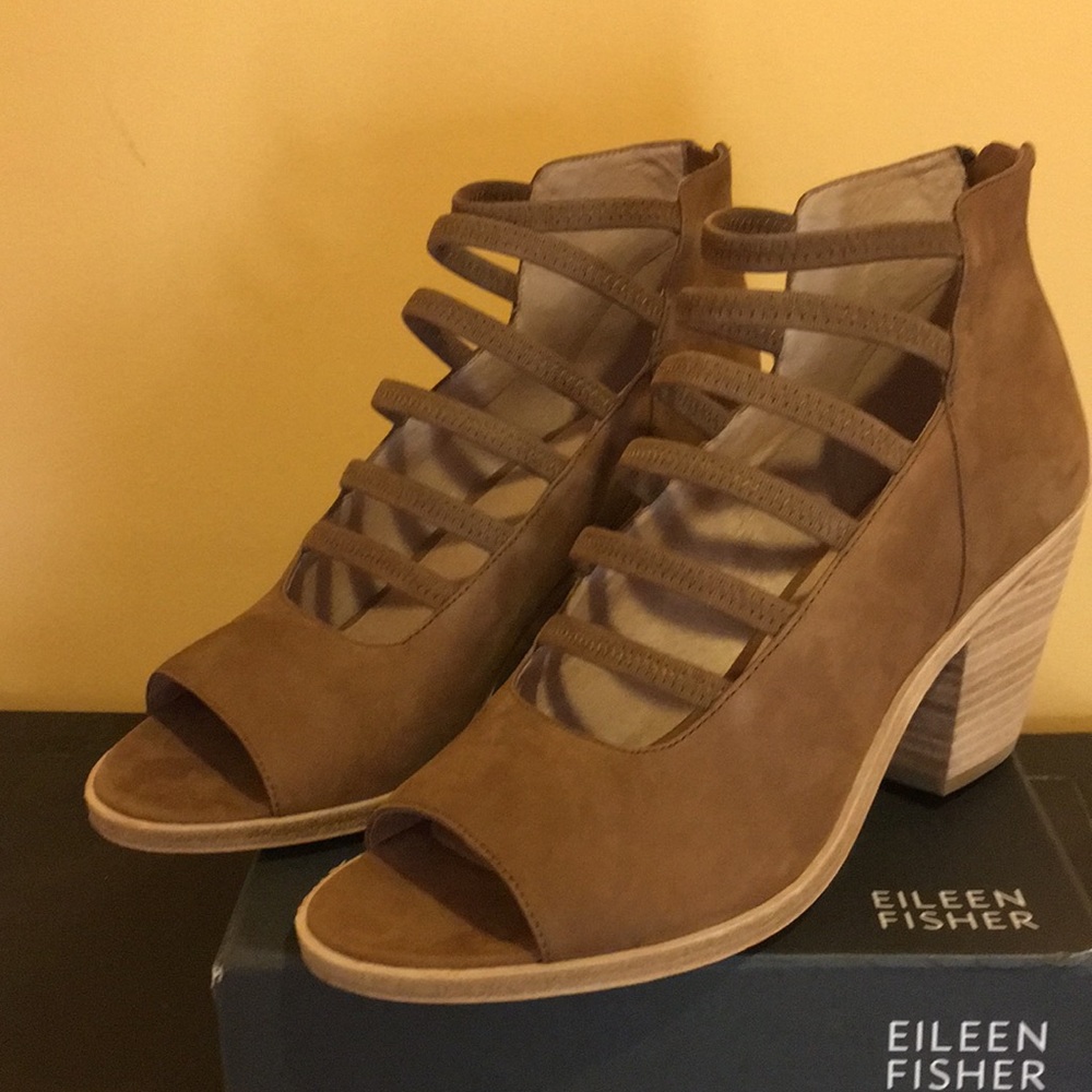 Eileen Fisher (Sienna Tumbled Nubuck) size 9M new